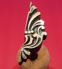 Ancien fer à dorer bronze N° 296