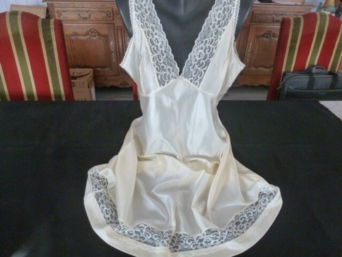 Jolie combinaison fond robe - jolie,