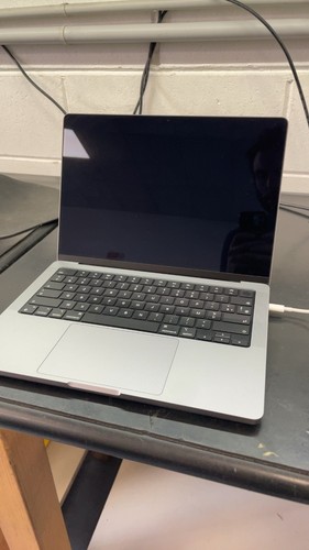 Macbook pro m1 - macbook, 14,2