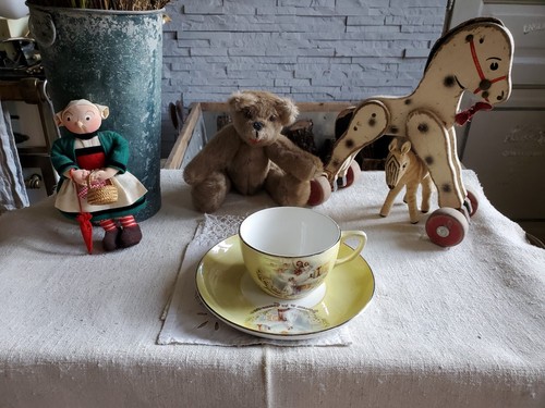 Tasse sous - tasse, et