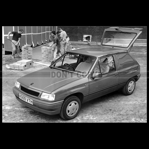 Photo 015979 vauxhall nova - photo,