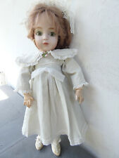 Jolie robe ancienne pour poupée de 35/40 cm