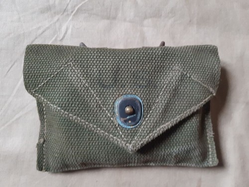 Pochette pansement us - à,
