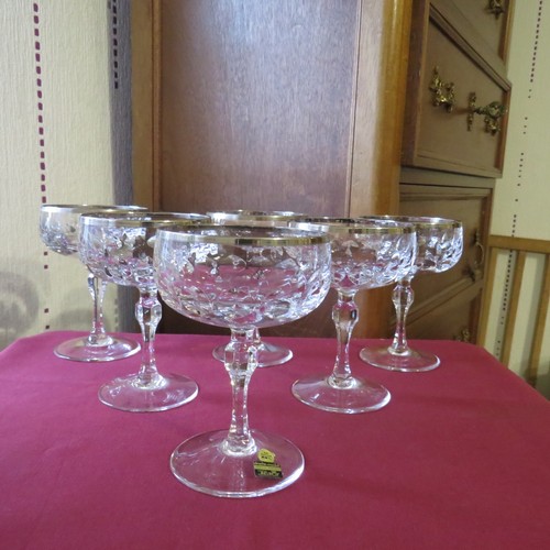 Coupes champagne en - 6,