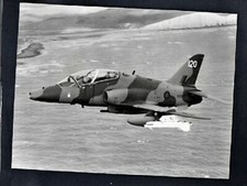 Hawk avec le missile air-air Sidewinder Photo British Aerospace  24 /18,3 Avions