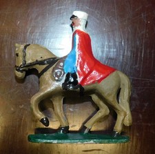 1 SOLDAT EN ALUMINIUM . CAVALIER SPAHIS . CHEVAL . COFALU QUIRALU ALUDO ?