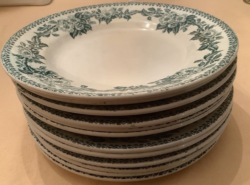Assiettes anciennes terre de - ,