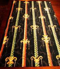 Coupe tissu ameublement BORA fond noir de Boussac 117 x 74 cm