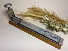 Ancienne agrafeuse de bureau -