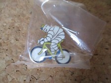 PIN S  BIBENDUM MICHELIN sur