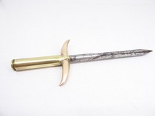 FECHETTE / DART - ART DES
