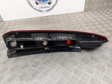 Feu arriere principal droit