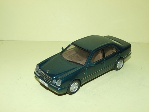 Mercedes 320 elegance vert - 320,