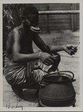 Zoo humain, Exposition coloniale, Berlin, Africain faisant la cuisine  Original 