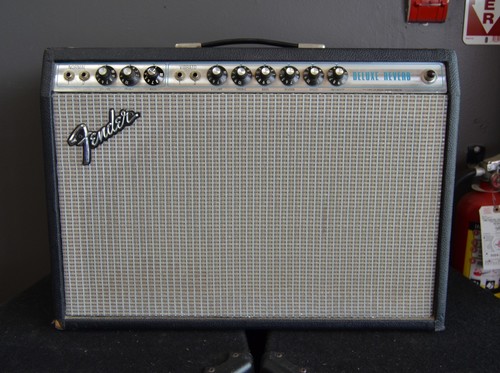 Fender 1977 vintage deluxe - –,