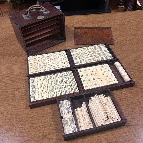 Ancien carrelage mahjong - ancien, de