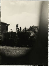 PHOTO ANCIENNE - VINTAGE SNAPSHOT - AGRICULTURE MACHINE BATTEUSE FERMIER -FARMER