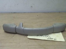 Poignee de maintien arriere