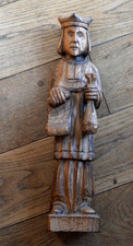 Statue en bois de Saint Yves
