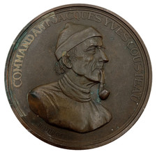 O19/01/25 (REF18182) Médaille en bronze COMMANDANT COUSTEAU FRENCH MEDAL
