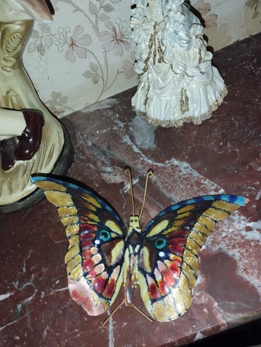 Papillon émaillé signé - , r