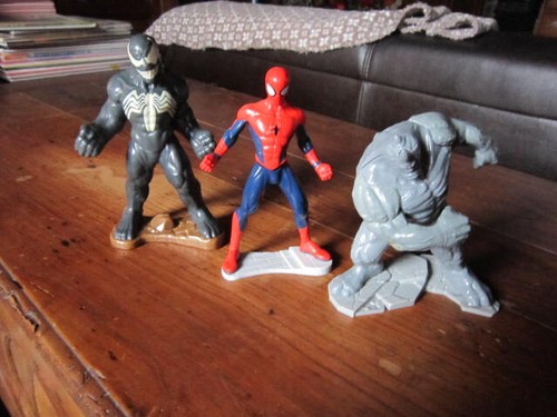 Lot figurines kinder 15 cm - 3,