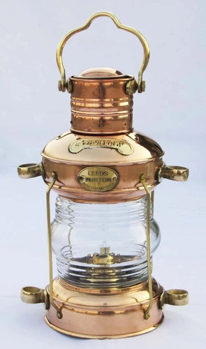 Ancienne lampe pétrole - ancienne,
