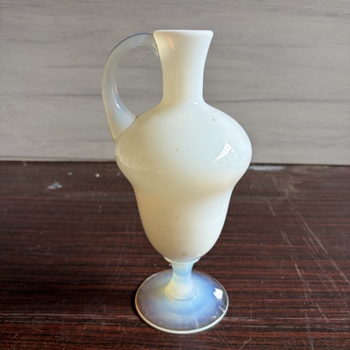Vase aiguière opaline - aiguière,