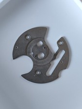 Date Indicator Hold Plate Omega 1045 / Lemania 5100