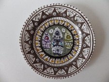 André L'Helguen (1935-2017) pour Keraluc Quimper assiette en céramique émaillée