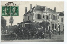 BOLOGNE  Haute Marne CPA 52 bel attelage et cariole devant l'hotel de la gare
