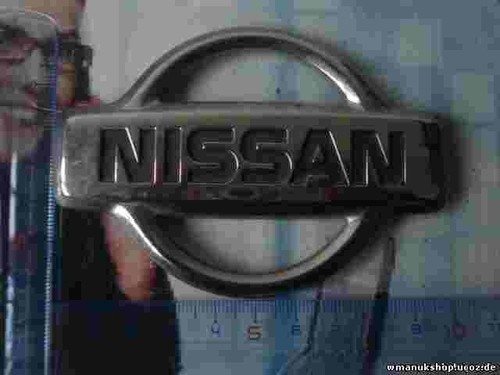 Emblème logo arrière nissan - emblème,