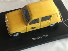 Renault 4 1962 Poste Universal Hobbies 1/43