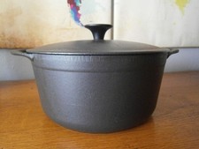 Ancienne cocotte coquelle en fonte noir de Cousances les forges- 20 cm