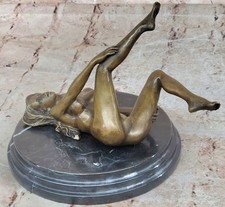 Sculpture En Bronze Signée