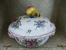 Superbe soupière en faïence de Malicorne décor Strasbourg signée Emile Tessier