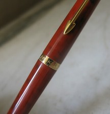 BEAU STYLO PLUME PARKER 180