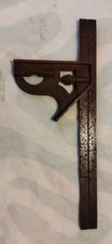 old tool   outil ancien de métiers, équerre Jauge de profondeur en métal.