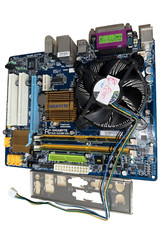 CARTE MERE Gigabyte GA-G31M-ES2L socket LGA 775 COM,  DDR2 +CPU Q8200 (CM29)