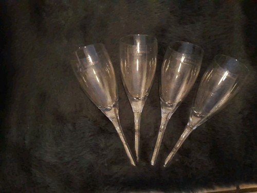 Lot flutes a champagne - de,