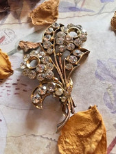 Broche florale ancienne cristal doré plaqué or