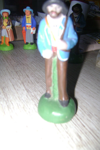 Santon chasseur cm argile - 9,