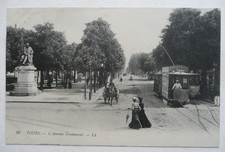 CPA.. TOURS (37). L'Avenue
