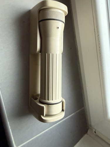 Lampe torche urgence - lampe,