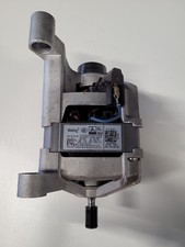 § MACHINE A LAVER FAR