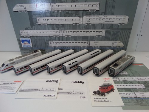 Locomotive train miniature - locomotive,