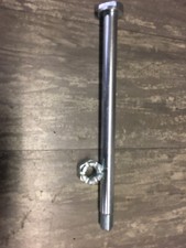 Kawasaki  400 S3 250 S1 350 S2 Axe de roue ar