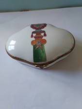 Coffret En Porcelaine De Paris Décor Café Royale Collection Tissu Pierre Frey