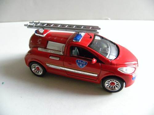 Peugeot h20 pompiers pile - 1/43,