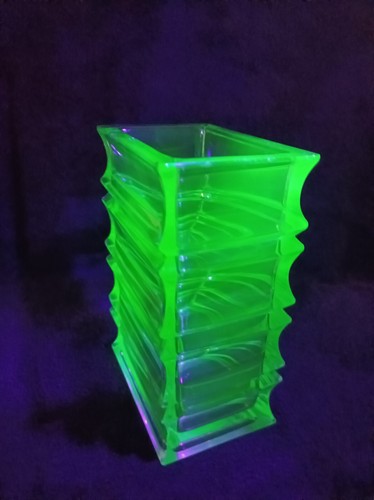 Ouraline vase czecho slovania - czecho,
